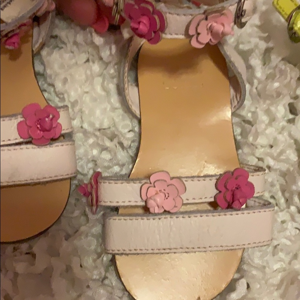 sandals - Picture 3 of 4